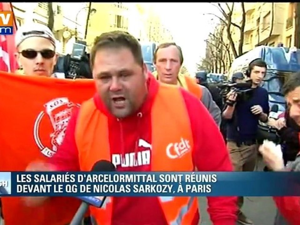 ArcelorMittal : la colère des métallos devant le QG de Sarkozy