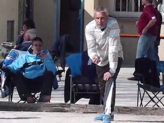 Superbe tir au jeu Provençal .