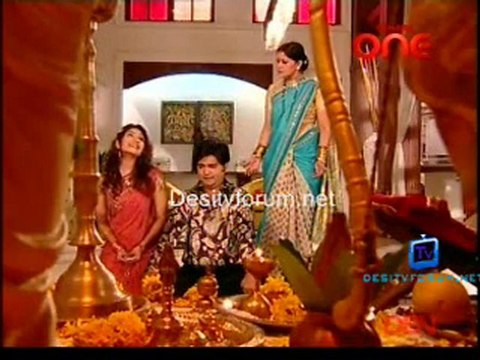 Jhilmil Sitaron Ka Aangan Hoga - 15th March 2012 P2