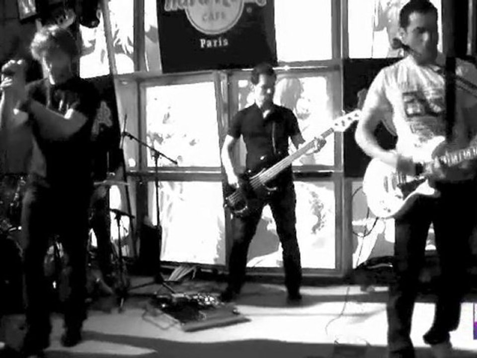 The Consolers of the Lonely - Gotta Get - au Hard Rock Cafe Paris