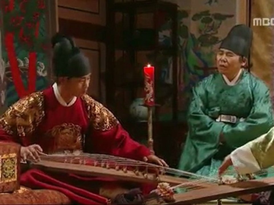 King Lee Hwon learns to play the string instrument