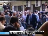 Επίθεση με καφέ στον Βενιζέλο