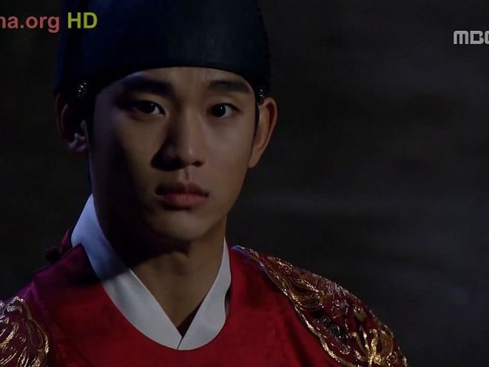 King Lee Hwon meets shaman Wol at Secret Moon's Pavilion