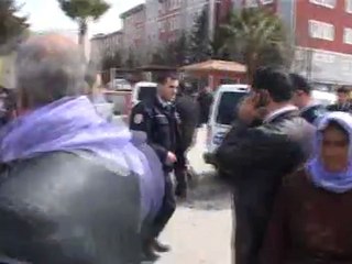Urfa - Adliye Önünde kavga