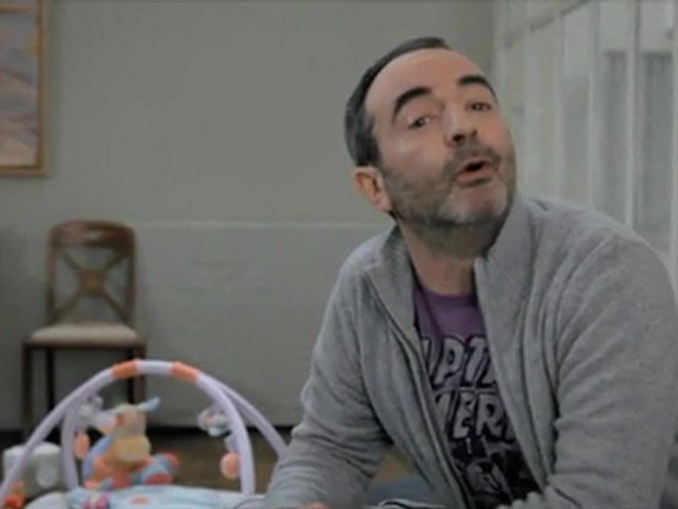 Le plaisir d'être parents qu'ils disent (Ép. 2 : Mon fils m'a volé ma femme !) - Aubert