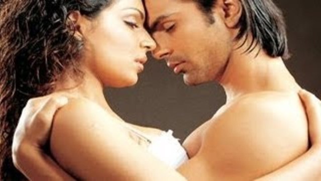 Hot Pakistani Actress Veena Malik's Missing Controversy