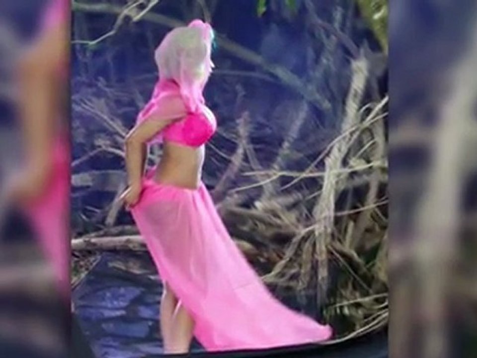 Nicki Minaj heiß im Bikini