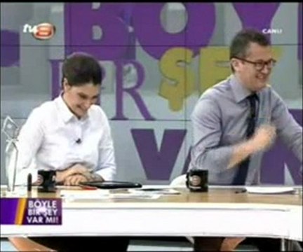 TANJU ÇOLAK, CANLI YAYINDA CENGİZ SEMERCİOĞLU İLE GÜREŞTİ (16.03.2012)