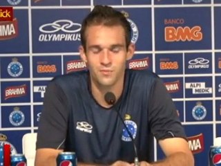 Ansioso, Thiago Carvalho tenta driblar inexperiência