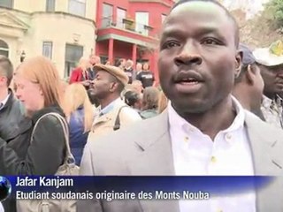 Les Clooney arrêtés devant l'ambassade du Soudan à Washington