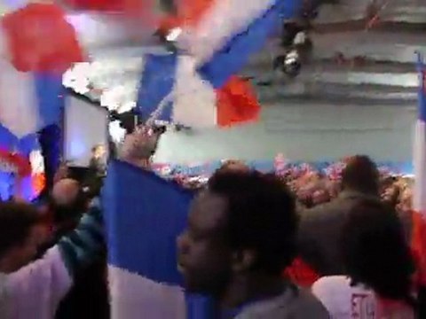 Meeting de Nicolas Sarkozy Meaux 2012 (ext.3) - Arrivée de Nicolas