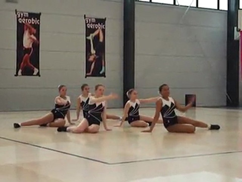 Eline Aerobic collège du bois d'aulnes [5]