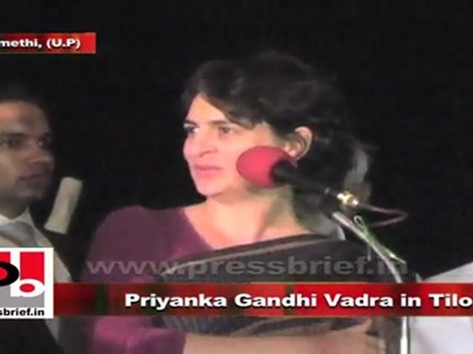 Priyanka Gandhi Vadra campaigns in Tiloi (Amethi) for UP assembly elections 2012