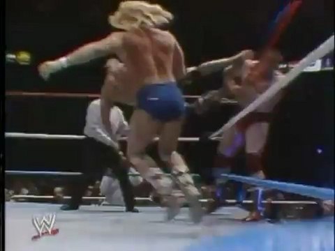 WWE-Universal.Fr - U.S. Express vs. Nikolai Volkoff The Iron Sheik (WrestleMania I - Tag Team Championship)