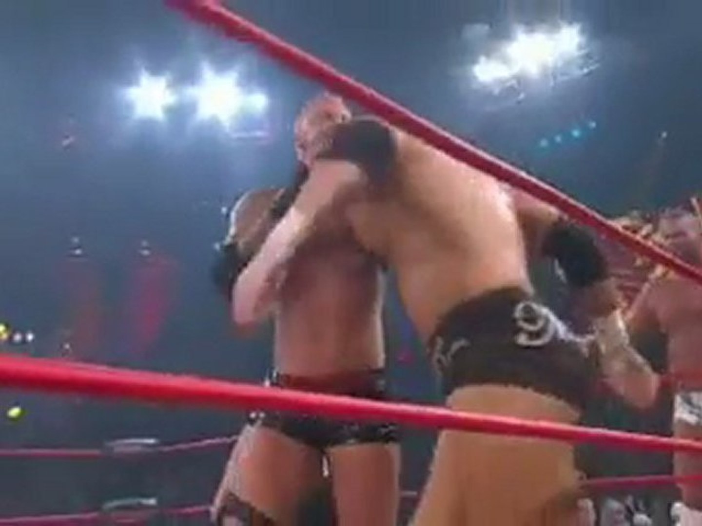 WWE-Universal.Fr -Morgan & Crimson VS Samoa Joe & Magnus (Against All Odds  2012) - Vidéo Dailymotion