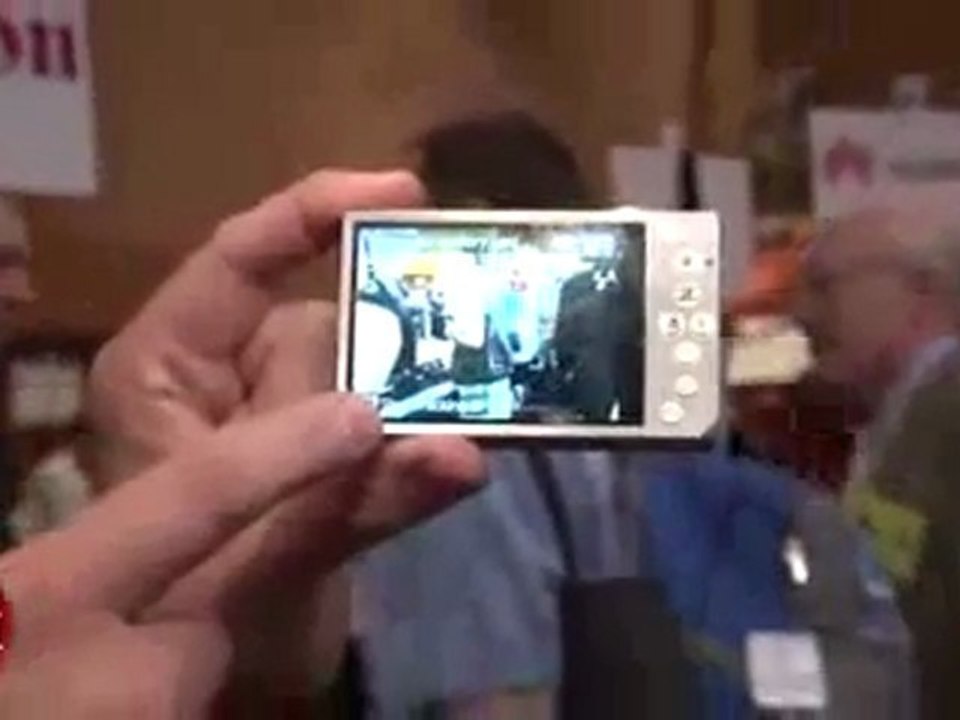 Canon PowerShot ELPH 520 HS 10.1 MP CMOS Digital Camera Review | Canon PowerShot ELPH 520 HS 10.1 MP CMOS