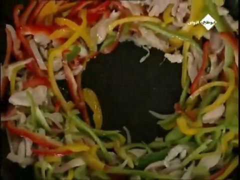 منال العالم فيلية الدجاج مع الخضروات و النودلز