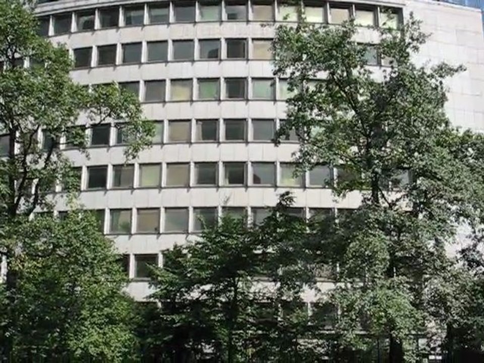 Francfort, Allemagne : parc & gratte-ciel