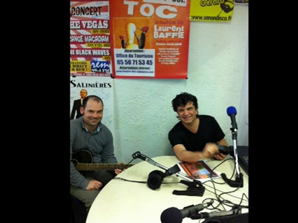 l'auteur compositeur Ché-dric avec Jbb sont guitariste interview radiophonique par Jérôme Chero le 14Mars2012.Dans l’émission toutes est a nous sur Radio entre 2mer.