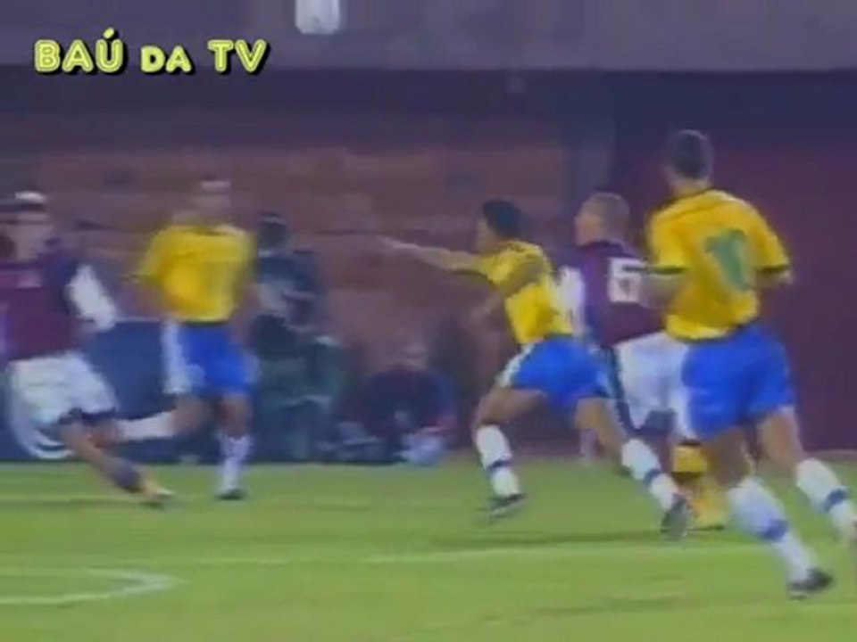 Ronaldinho 1st Match With Brasil