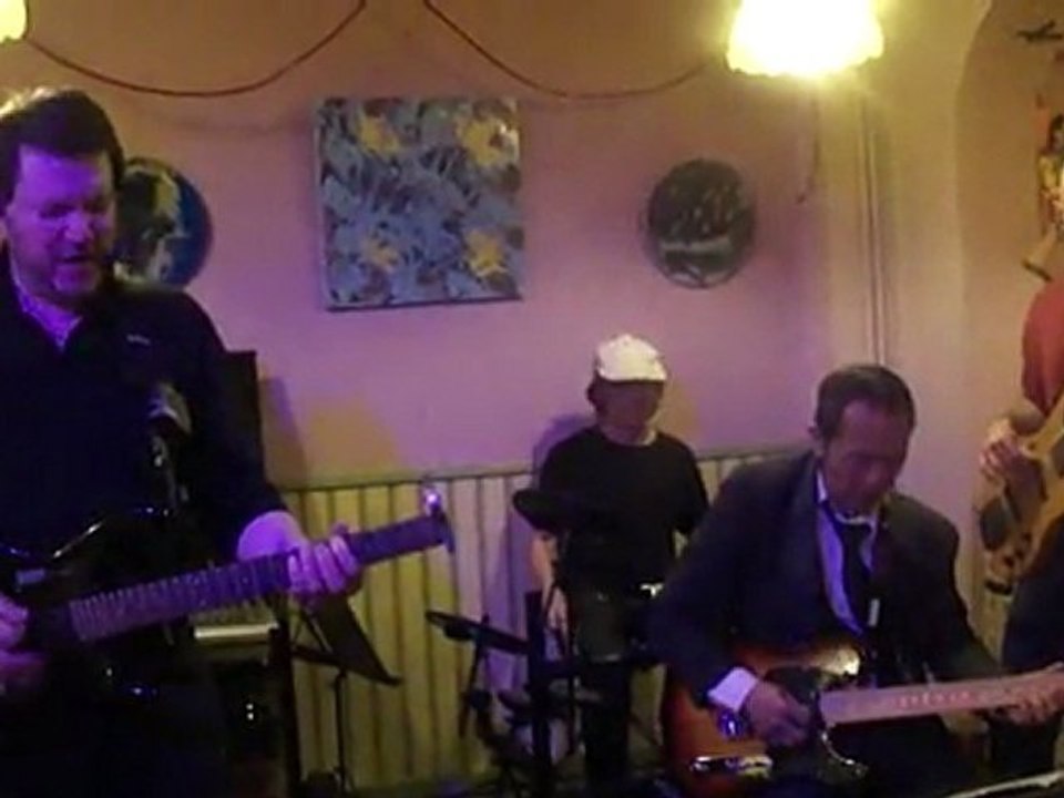 06  12 03 12  Groupe EPHEMERE à la PIZZA GOGO Dreux