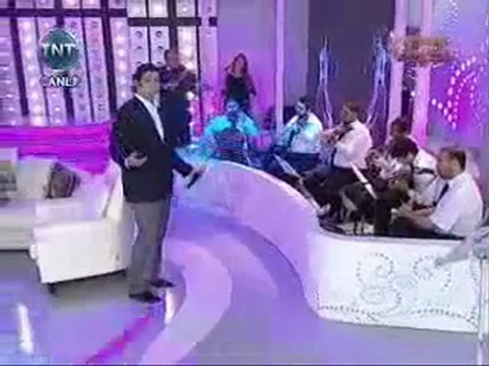 BAYHAN - Benim Yerimede Sev   26 05 2011 TNT