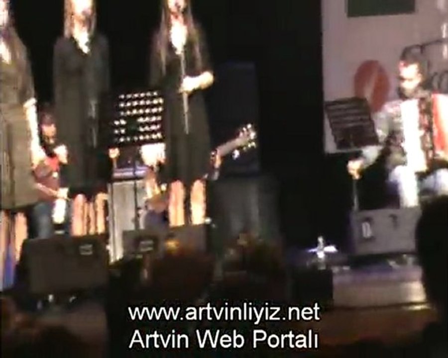 Niyazi Koyuncu Oy Nenni Koçari Canlı Performans/www.artvinliyiz.net