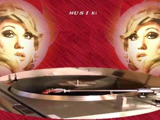 Gonul Akkor ♫ Dönülmez Akşamın Ufkundayız.HD