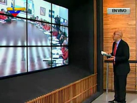 (VIDEO) Pdte Chavez le hace llegar una corbata a Perez Pirela