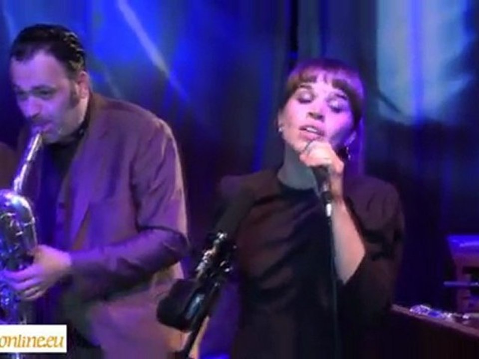 CRY BABY :  LADY LINN AND HER MAGNIFICENT SEVEN