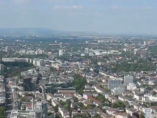 Francfort, Allemagne : vue aérienne vers l'est