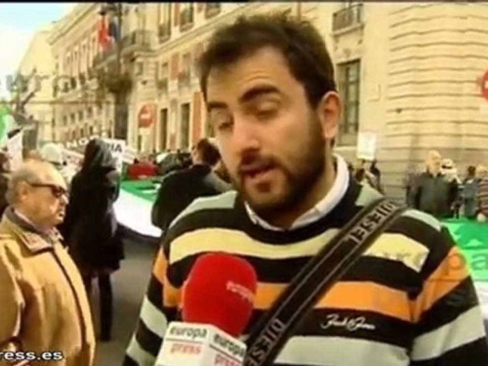 Madrid sale a la calle para apoyar al pueblo sirio
