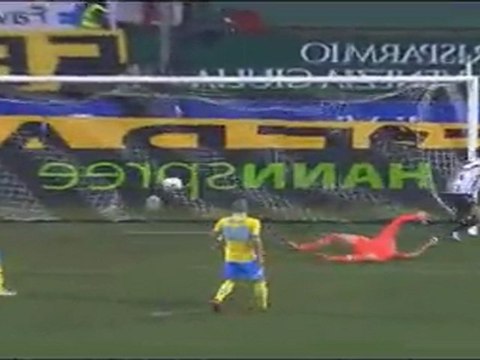 [HD] Udinese vs Napoli 1-0 Goal - Pinzi ´28´´from Italy - Serie A / 2012-03-18/19