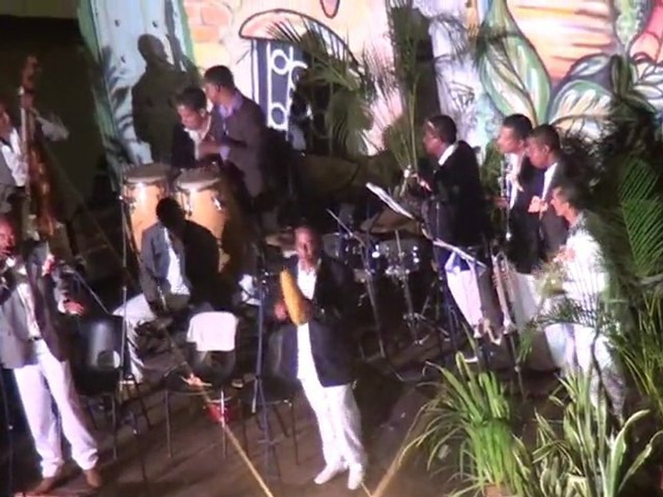 Voyage Salsa Dansacuba en décembre et Fete de Nouvel An 2011 à la place Cespedes