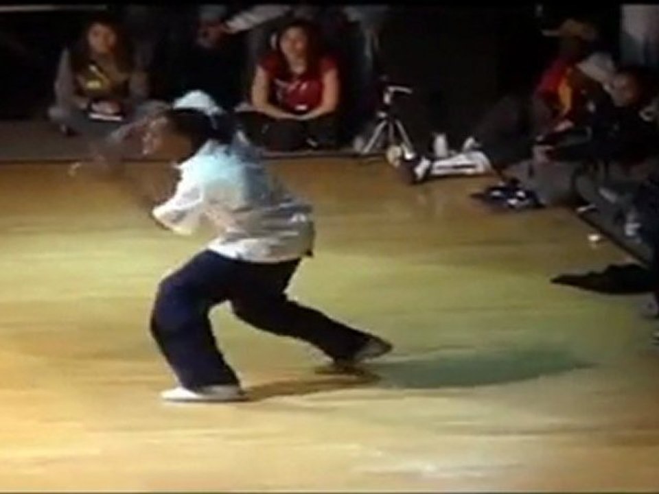 House dance battle : Eric & Clara vs. Washko & Naïma