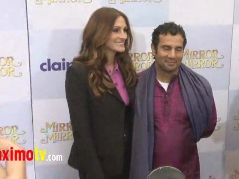 Mirror Mirror Premiere Arrivals Julia Roberts, Lily Collins, Victoria Justice, Cody Simpson