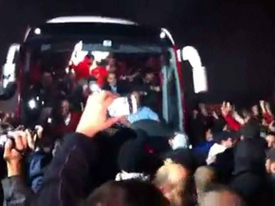 Άφιξη Ολυμπιακού στο Ρέντη