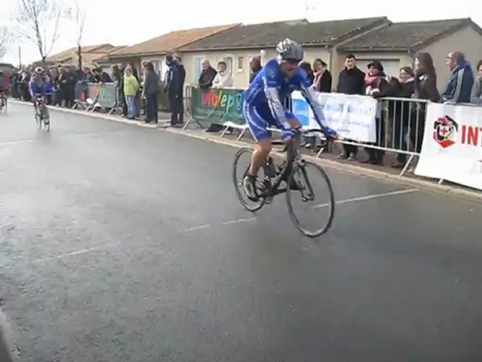 arrivée G.S à Leignes sur Fontainne