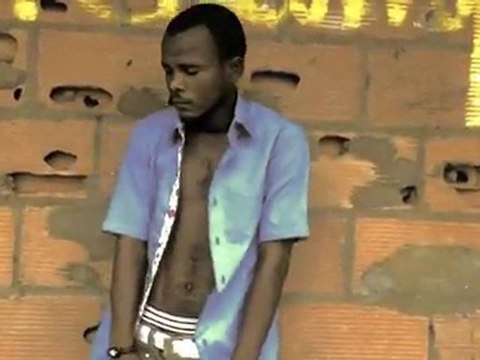 centrafrique musique mike coby ft millon lideur 18ans (moyen)