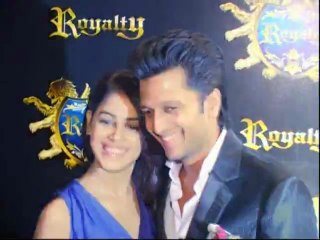 Bubbly Babe Genelia D'souza Trapped In Rs 250 Crore Land Scam - Bollywood News