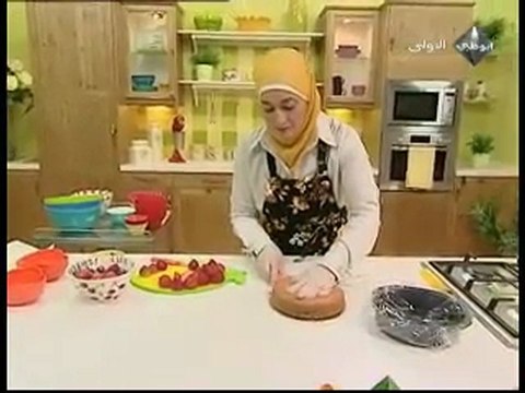 منال العالم تورتة الايسكريم بالفراولة