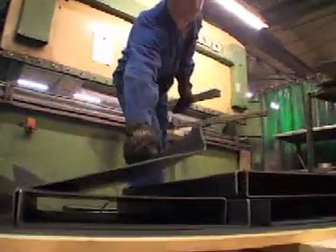 ESCALIERS DECORS - Création et Fabrication d'escaliers métalliques - Usine - 1