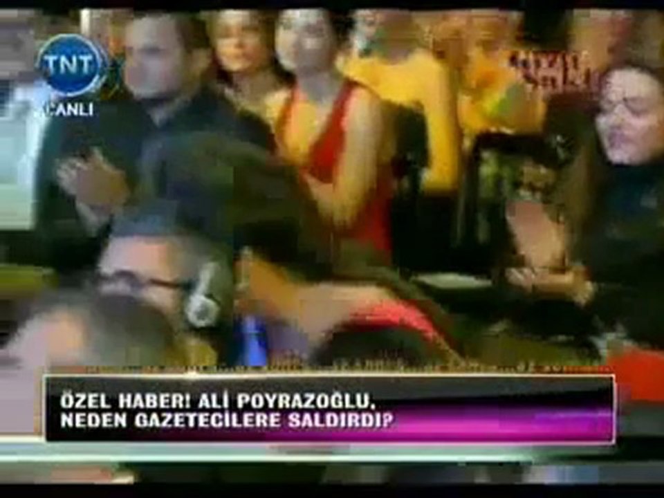 TUBA  BÜYÜKÜSTÜN 6, Elle Award 2-12-2011