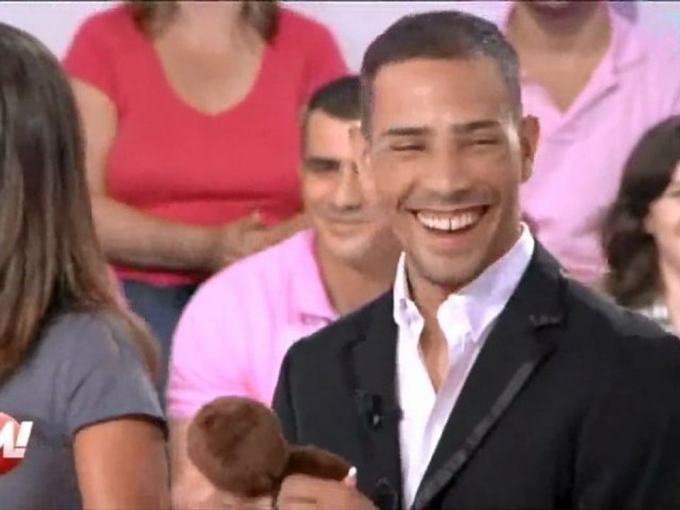 Un petit kiki pour Steevy Boulay (22/08/2011)