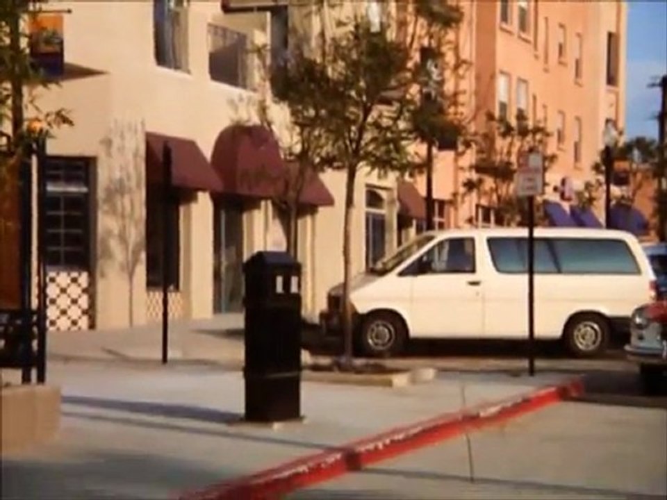 killer tomatoes strike back part 2 - YouTube
