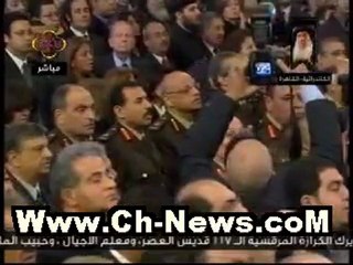 Les millitaires prient Notre Père durant les funérailles du Pape