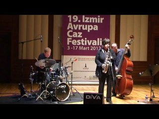 jazz GERALDİNE LAURENT Time Out Trio "19. İzmir Avrupa Caz Festivali "