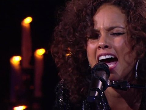 Alicia Keys - Blackbird (Piano & I: AOL Sessions 1)