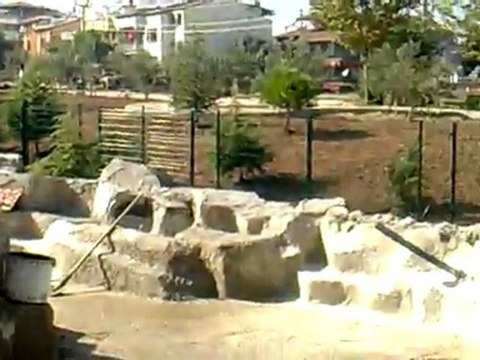 yapay kaya şelale nasıl yapılır.yapay havuzun yapılışı,portatif havuz,fiskiyeli havuz,şelale ,