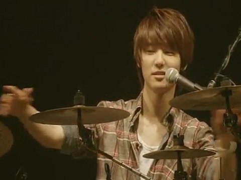 CNBLUE WINTER TOUR 2011 2/3